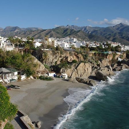 Hostal Azahara Nerja Extérieur photo
