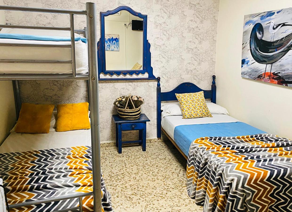 Hostal Azahara Nerja Extérieur photo