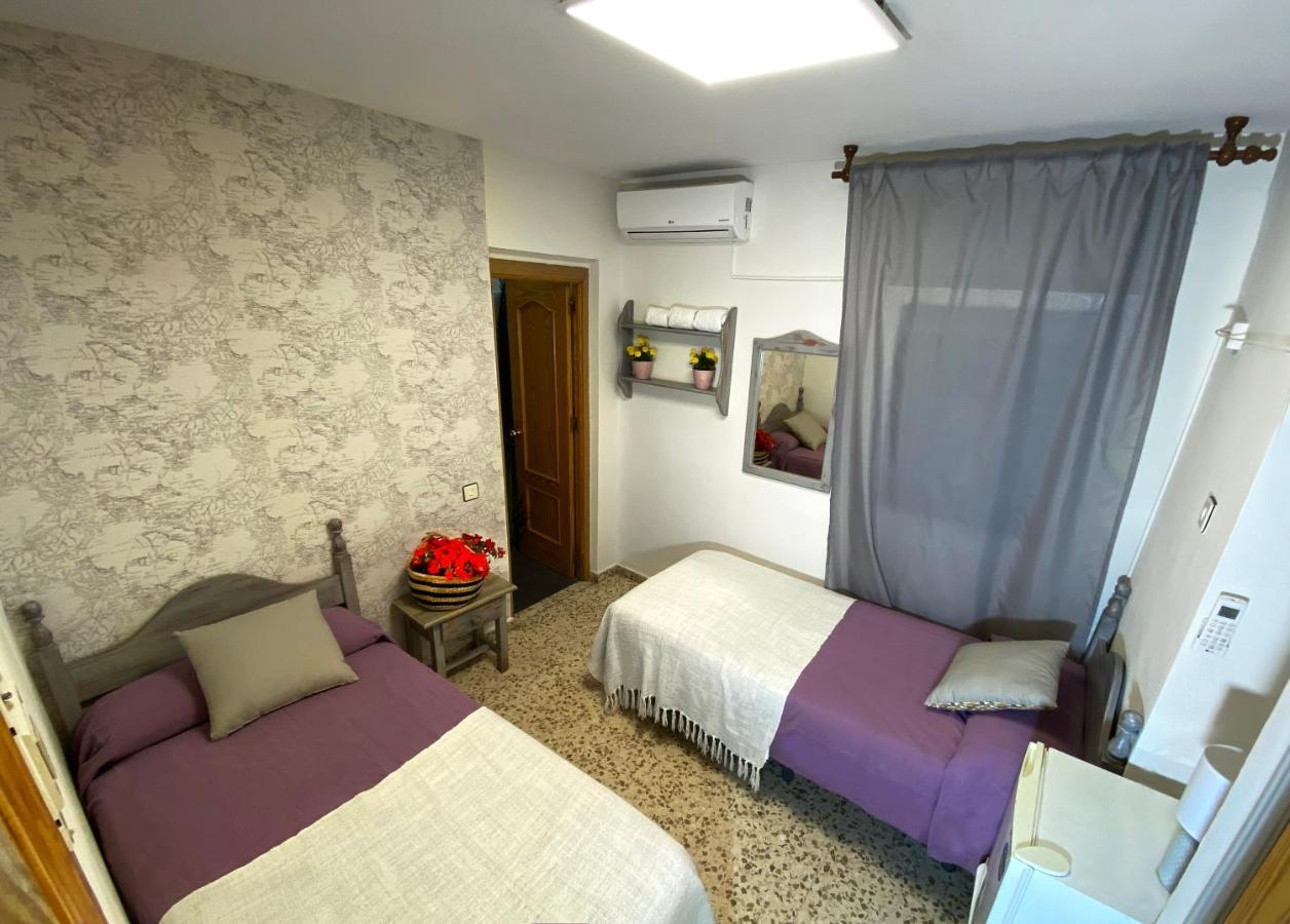 Hostal Azahara Nerja Extérieur photo