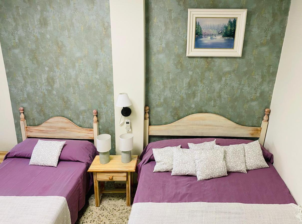 Hostal Azahara Nerja Extérieur photo