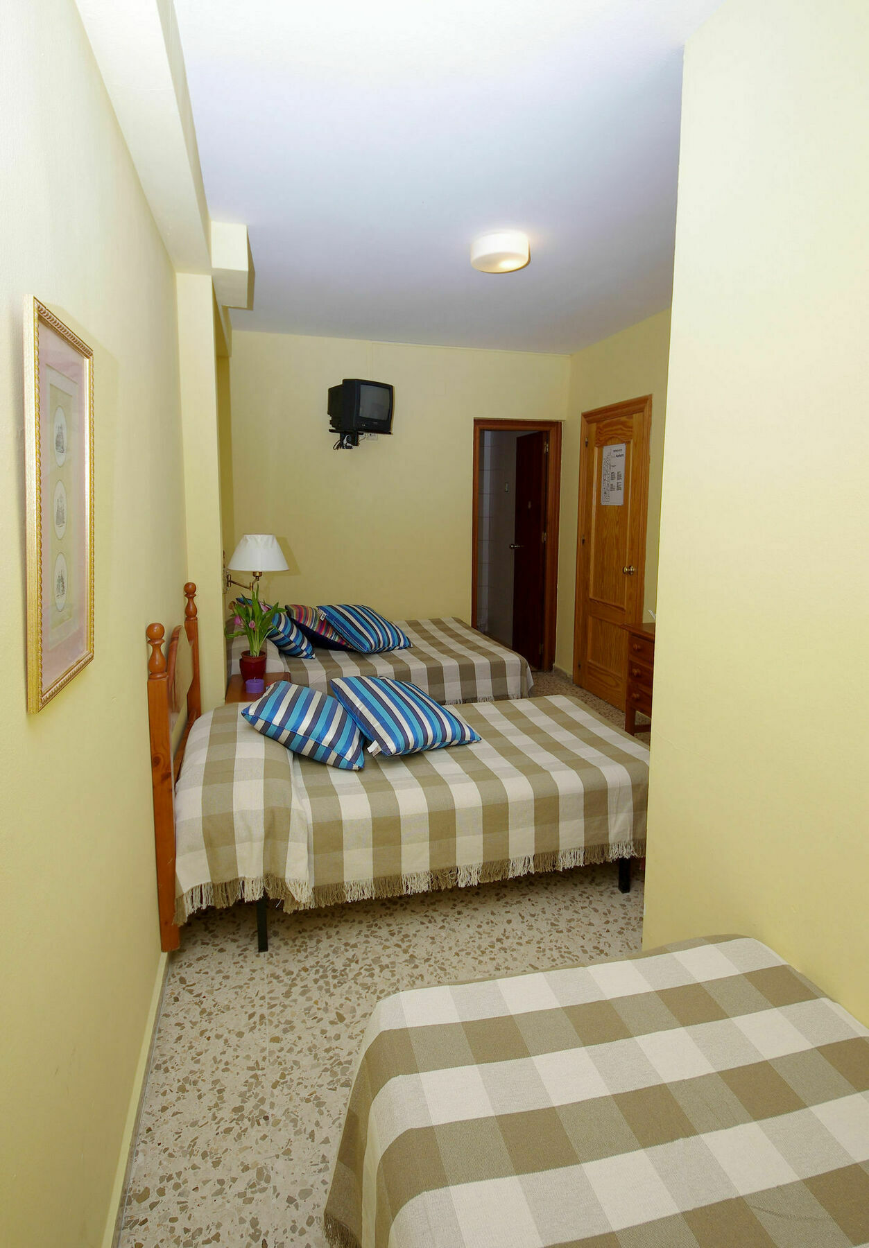 Hostal Azahara Nerja Extérieur photo